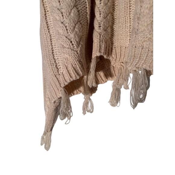 Altar'd State Beige Cable Knit Cropped sweater distressed Fringe Hem. Sz M - Picture 2 of 7